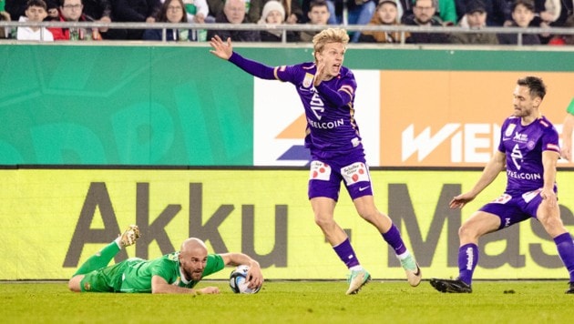 Frans Krätzig (Mitte) wird mit Salzburg in Verbindung gebracht. (Bild: Urbantschitsch Mario)