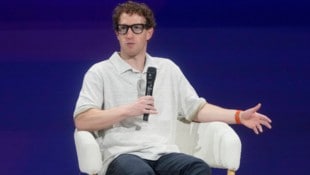 Mark Zuckerberg gründete das Soziale Netzwerk Facebook, aus dem der Meta-Konzern hervorging. (Bild: AP/Jeff Chiu)
