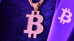 Der Bitcoin näherte sich wieder dem Rekordhoch vom Jänner. (Bild: AFP/GIUSEPPE CACACE)