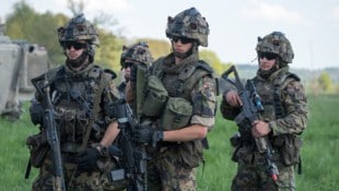 Rund 1300 Soldaten trainieren bei der „TRIAS25“: Neben Kampf- und Kampfschützenpanzer kommen bei der gemeinsamen Übung am Truppenübungsplatz Allentsteig auch Drohnen zum Einsatz. (Bild: Molnar Attila)