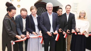 Die Vizebürgermeister Charlotte Toth-Kanyak und Istvan Deli, Landesvize Anja Haider- Wallner, ...