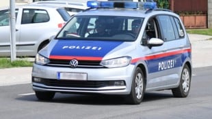 Der Mann soll bei einem Polizeiauto einen Reifen zerstochen haben. (Symbolfoto) (Bild: P. Huber)