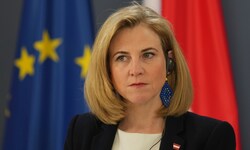 Meinl-Reisinger zieht aktuell den Zorn eines bosnisch-serbischen Extremisten auf sich.