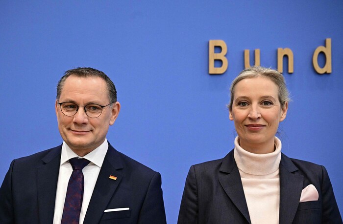 Die Partei wird von Tino Chrupalla und Alice Weidel geführt.