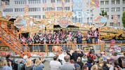 „Die Kirmes-Könige“ werden jeweils samstags auf RTL Nitro ausgestrahlt, oder im Stream auf RTL ...