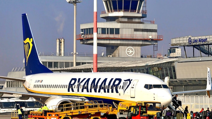 Wer alle Warnungen und die wiederholten Erinnerungen zum Online-Check-in ignoriert, findet ...