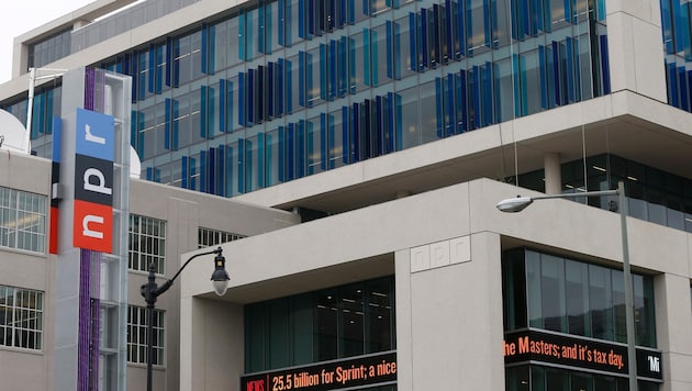 Sender wie NPR sind Trump zu kritisch. (Bild: AP/Charles Dharapak)