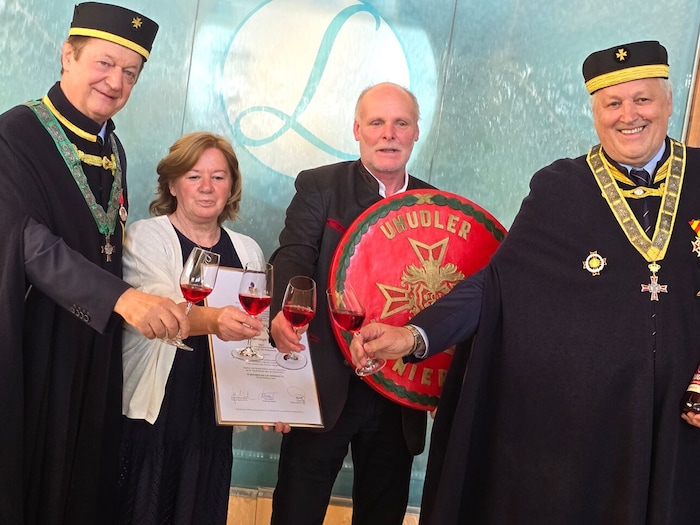 Besonders betroffen war auch das Weingut Kaiser, dessen Uhudler erst kürzlich von der Europäischen Weinritterschaft und des Vereins Freunde des Uhudlers, zum besten des Jahres gekürt wurde