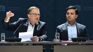 Die Klubchefs Wöginger und Shetty haben die Reform präsentiert. (Bild: APA/HELMUT FOHRINGER)