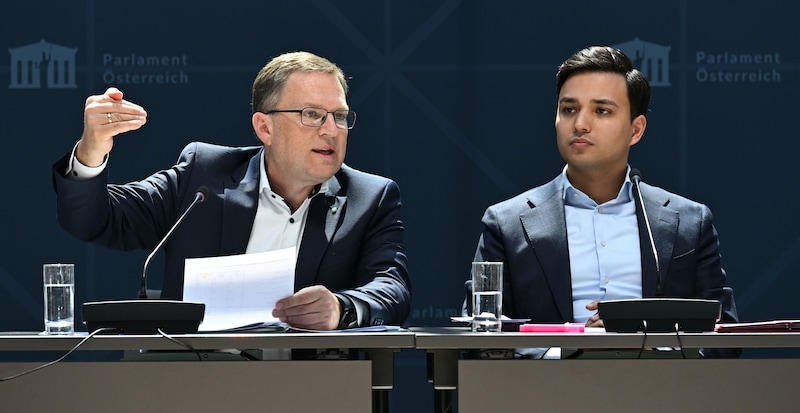Wöginger und Shetty im Hintergrundgespräch (Bild: APA/HELMUT FOHRINGER)