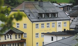 Die alte Schule ist aus den 50ern und bereit zum Abriss