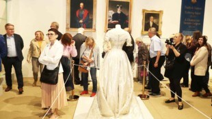 Die Jahresausstellung auf Schloss Halbturn ist eröffnet. 