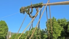 Der 62-Jährige starb nach seinem Besuch beim Maibaum-Aufstellen in Regau. (Bild: Hörmandinger Marion)