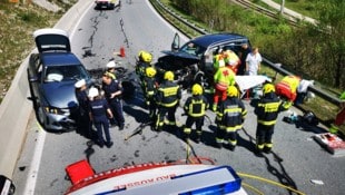 Die Unfallstelle auf der B 145 (Bild: FF Bad Aussee)