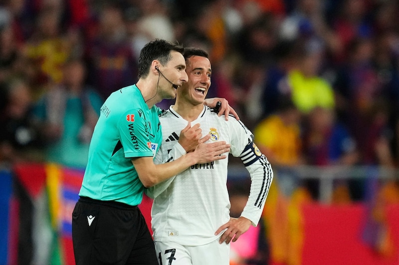 Lucas Vazquez (re.) (Bild: AP/Jose Breton)