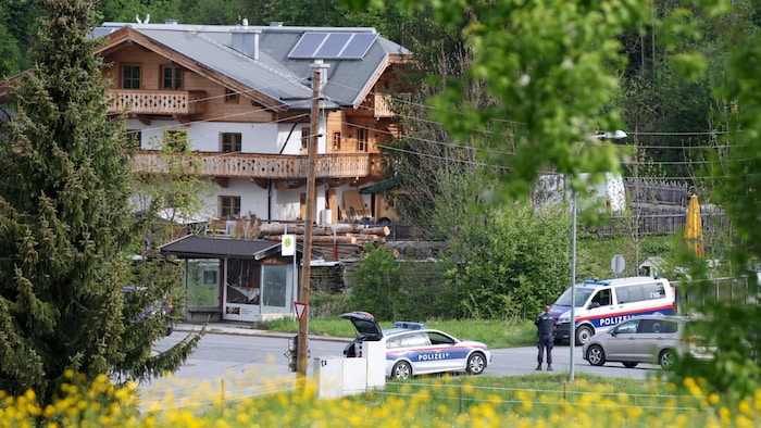 Mordalarm im Pinzgau: Es wird großräumig kontrolliert.