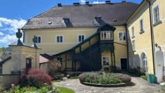 Der erste Blick, wenn man das Kloster in Kirchberg am Wechsel besucht. 