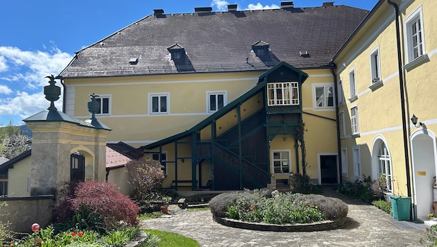 Der erste Blick, wenn man das Kloster in Kirchberg am Wechsel besucht. 