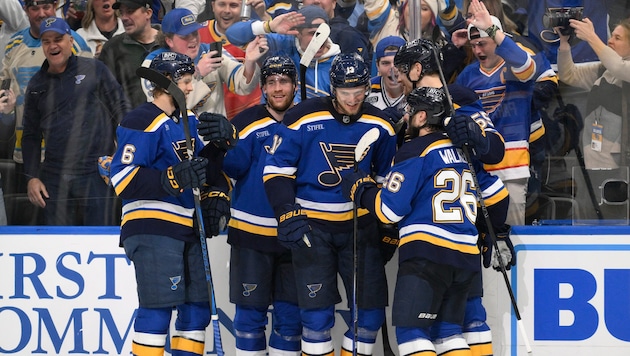 Jubel bei den St. Louis Blues (Bild: AP/Jeff Le)