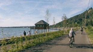 Auch entlang der Pipeline wird am Abend regelmäßig gefeiert.  (Bild: Kirstin Tödtling/Vorarlberg Tourismus)
