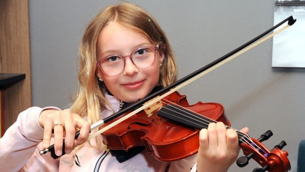 Vor zwei Jahren war wohl nicht daran zu denken, doch mittlerweile kann Sophia Geige spielen. (Bild: Crepaz Franz)
