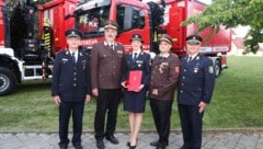 Landesfeuerwehrkommandant Franz Kropf zeichnete beim Empfang Kameraden und Unterstützter aus