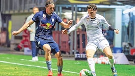 Belmin Beganovic (re.) kommt auf 20 Einsatzminuten in der Bundesliga. (Bild: GEPA)
