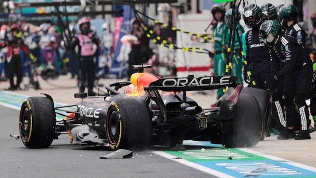 Max Verstappen kassierte für den Zwischenfall eine empfindliche Zeitstrafe.  (Bild: AP/ASSOCIATED PRESS )