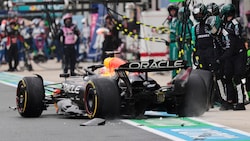 Max Verstappen kassierte für den Zwischenfall eine empfindliche Zeitstrafe.  (Bild: AP/ASSOCIATED PRESS )