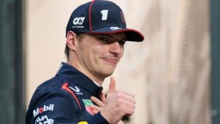 Große Freude beim frisch gebackenen Papa: Max Verstappen hat sich die Pole-Position gesichert.  (Bild: AP/ASSOCIATED PRESS )