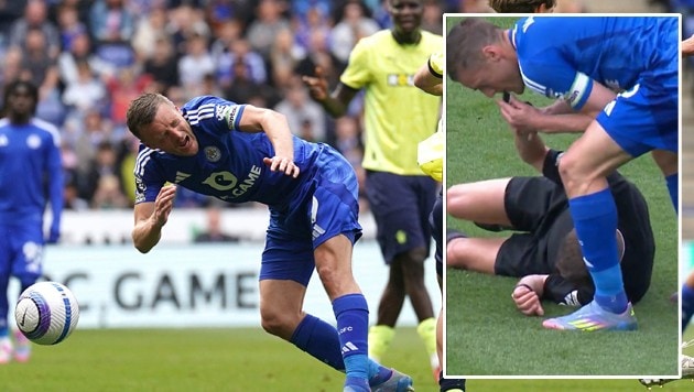 Jamie Vardy unterbrach das Match, indem er sich kurzzeitig als Schiedsrichter versuchte. (Bild: AP/X.com/LeicesterCity)