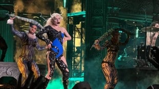 US-Pop-Ikone Lady Gaga (39) begeisterte die Fans mit ihrer Bühnenperformance.   (Bild: AFP/STRINGER)