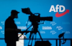 (Bild: AFP/JENS SCHLUETER)
