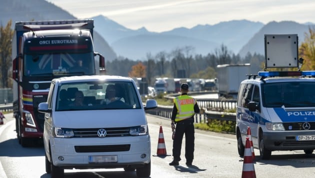 Deutschland will Grenzkontrollen verschärfen, um den Kampf gegen illegale Migration zu intensivieren.  (Bild: AFP/GUENTER SCHIFFMANN)