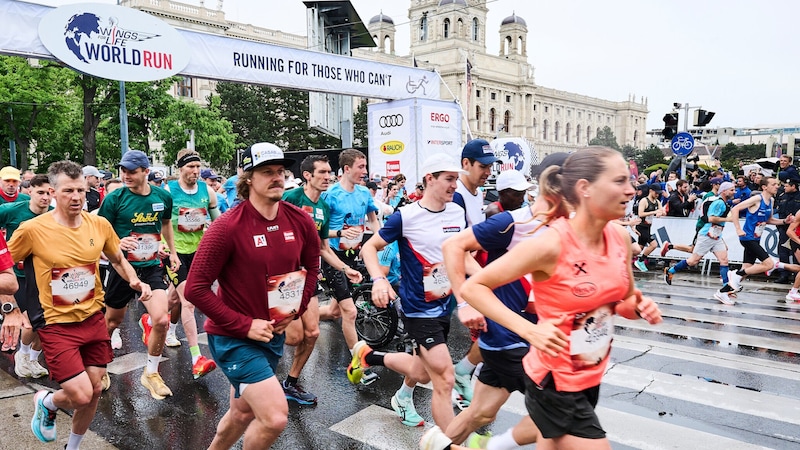 Skistar Manuel Feller startete in der ersten Reihe des Flagship Run in Wien. (Bild: Philipp Carl Riedl for Wings for Life World Run)