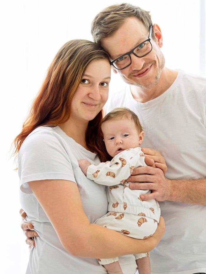 Überglücklich mit ihrem Töchterchen Lilly sind Sarah und Marc aus Schladming 
