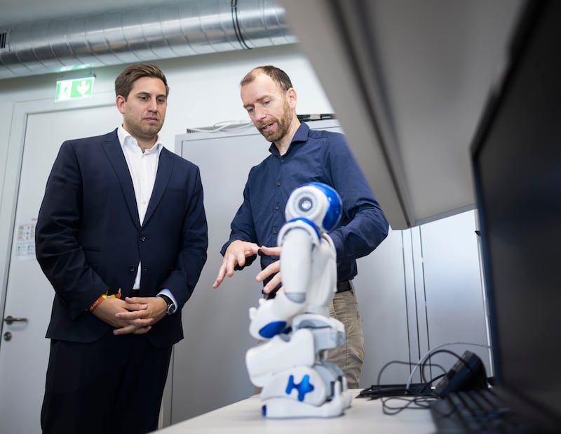 Vortrag an der FH Kufstein für den Staatssekretär. (Bild: Christopher Dunker)