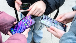 Kinder müssen lernen mit sozialen Medien umzugehen – erst dann sollte es Zugriff darauf geben.