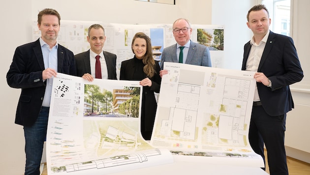 Mehr Platz für Spitzenforschung am ISTA: Georg Schneider, Pernkopf und Christoph Reiter-Havlicek (Land NÖ) (Bild: NLK Pfeiffer)