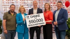 v.l.n.r.: Heinrich Straßmeier, Manuela Damm, Martin Hajart, Theresa Gillhofer und Peter Ilchmann. (Bild: Christoph Muehlboeck)