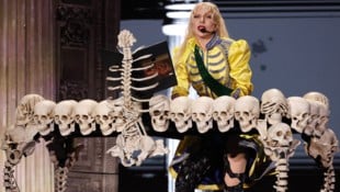US-Pop-Ikone Lady Gaga (39) begeisterte die Fans mit ihrer Bühnenperformance. (Bild: Kevin Mazur/Getty)