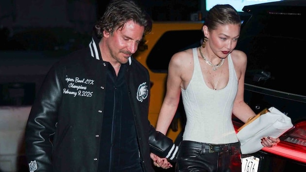 Am 30. Geburtstag von Gigi Hadid zeigte sich das Paar verliebt turtelnd und überglücklich. Wenig später postete das Model das erste Kussfoto! (Bild: PPS/www.PPS.at)