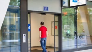 Viele rutschen von der Arbeitslosigkeit in die Mindestsicherung – einige verharren dort.