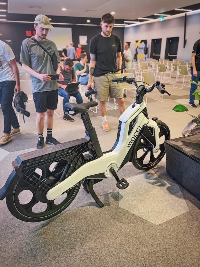 Nochmals das Mocci E-Bike, dieses Mal mit Abdeckung. Das Rad wurde speziell für die Bedürfnisse ...