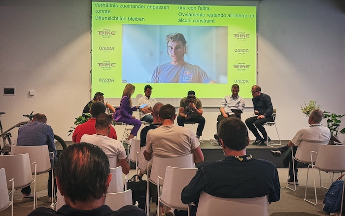 Beim „Future Summit“ diskutierten vlnr. KI-Spezialist Claudius Zick, E-Bike-Pionier Hannes ...