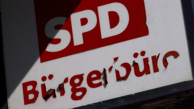 (Bild: EPA/HANNIBAL HANSCHKE)