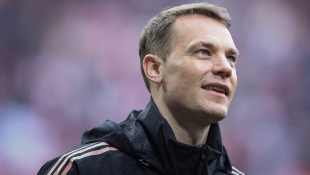 Manuel Neuer feierte die Meisterschaft nicht im Restaurant ...  (Bild: AFP/APA/Ronny Hartmann)