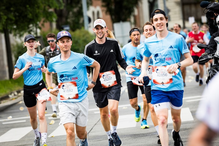Auch Dominic Thiem (schwarzes Leiberl) und Johannes Lamparter starten Sonntag beim Flagship Run ...