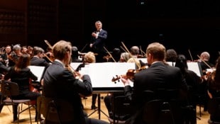 Neujahrskonzert 2025: Das Bruckner Orchester unter Markus Poschner (Bild: Winkler Reinhard)