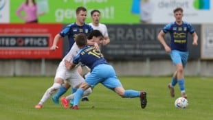 Losenstein hatte Weyer (weiß) im Derby diesmal nicht im Griff. (Bild: Pressefoto Scharinger/Daniel Scharinger)